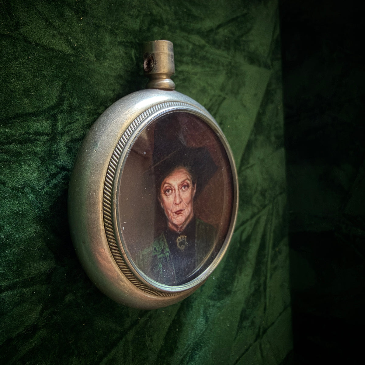 Magical Miniatures : The Professor - POCKET PORTRAIT 01