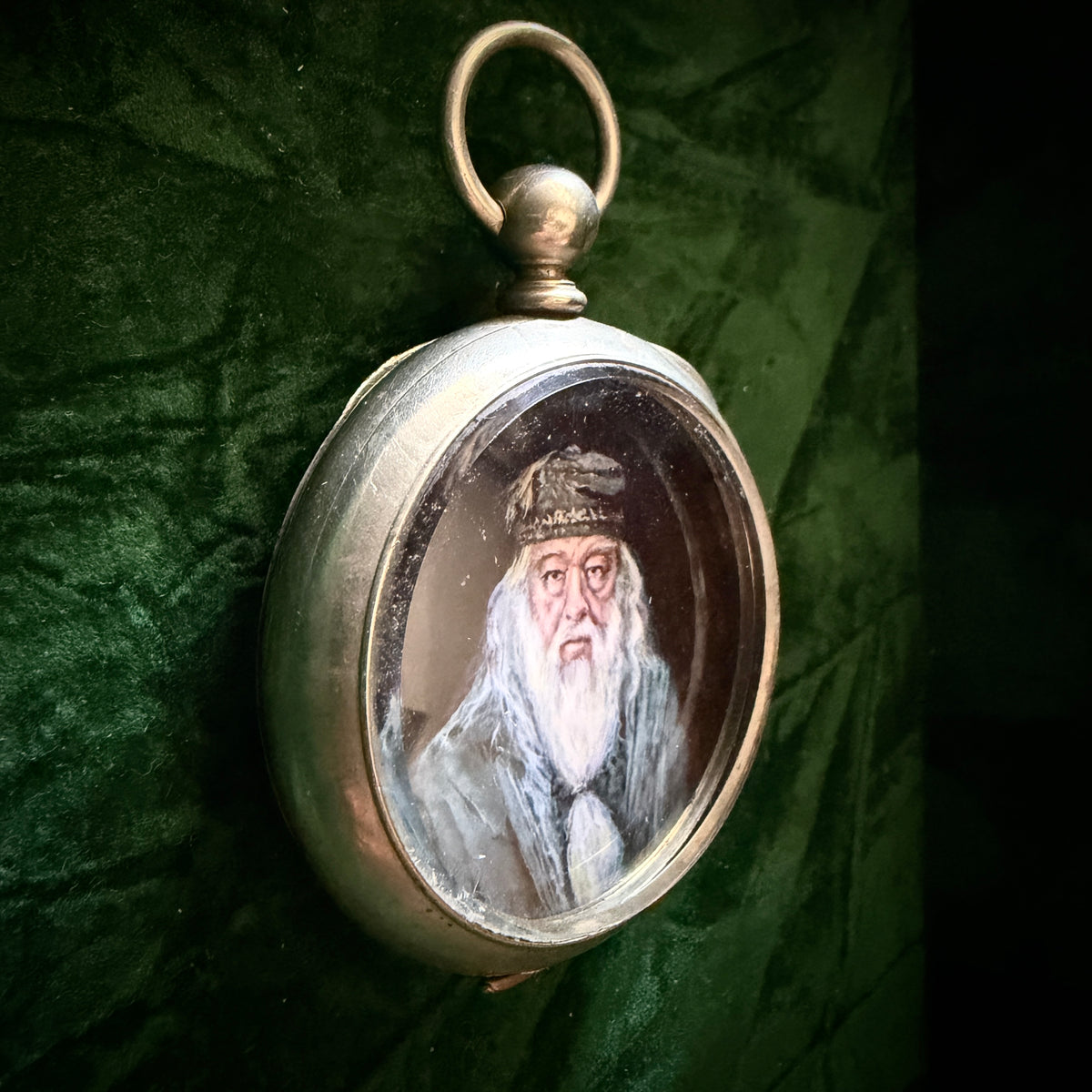 Magical Miniatures : The Headmaster - POCKET PORTRAIT 02